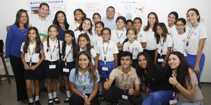 Visita a proyecto Global Students de Young Entrepreneur